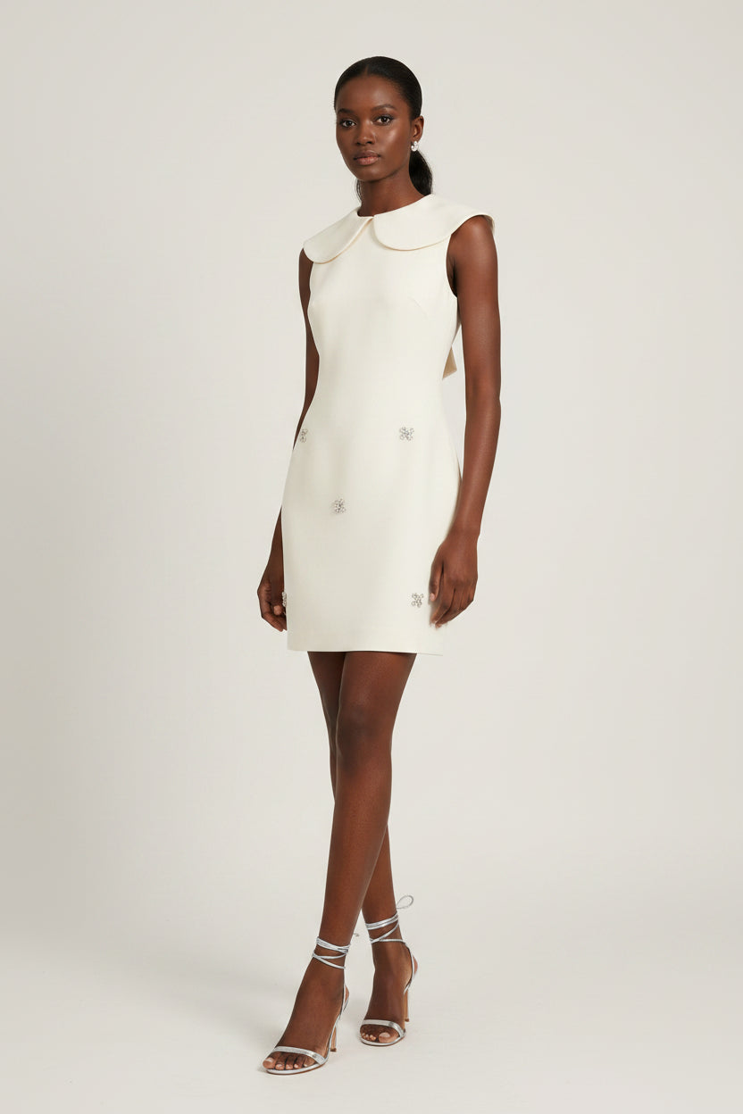 White short dress with accessories